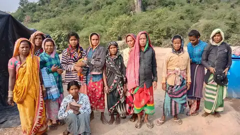 କେରାଣ୍ଡି କୁଇ ଗ୍ରୁପ ପଟ